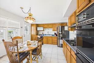 1511 Miami Ln, Des Plaines, IL 60018 - Photo 7