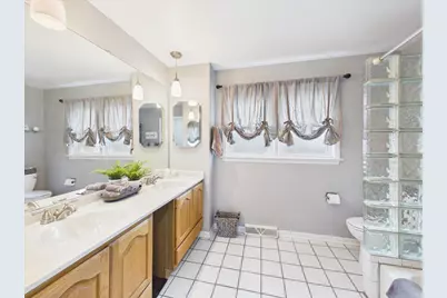 1511 Miami Lane, Des Plaines, IL 60018 - Photo 11