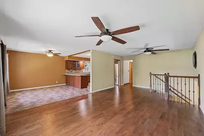 2108 Blackthorn Drive, Champaign, IL 61821 - Photo 7