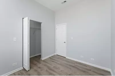 2451 W Howard Street #512, Chicago, IL 60645 - Photo 9