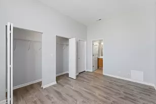 2451 W Howard St, Chicago, IL 60645 - Photo 7