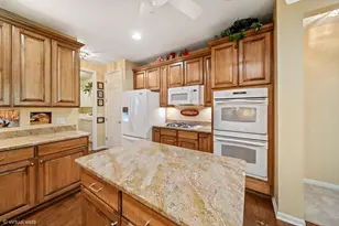 4 Denali Ct, South Barrington, IL 60010 - Photo 11