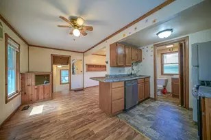 710 Glidden Ave, Dekalb, IL 60115 - Photo 9
