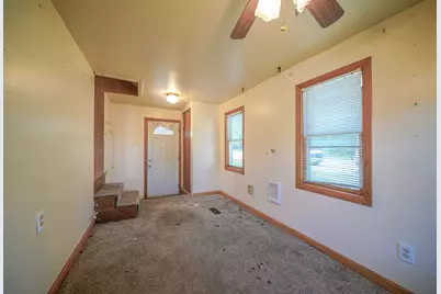 710 Glidden Avenue, Dekalb, IL 60115 - Photo 3