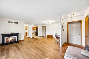 2683 Jodee Dr, Joliet, IL 60436 - Photo 3