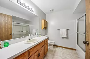 2683 Jodee Dr, Joliet, IL 60436 - Photo 17