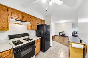 2683 Jodee Dr, Joliet, IL 60436 - Photo 7