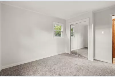 6900 Magnolia Street, Hanover Park, IL 60133 - Photo 11