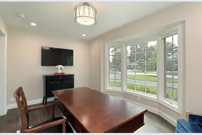 1315 Somerset Drive, Glenview, IL 60025 - Photo 9