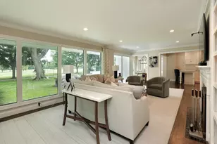1315 Somerset Dr, Glenview, IL 60025 - Photo 7