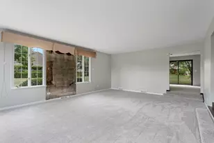 12 Kingston Dr, Oak Brook, IL 60523 - Photo 9