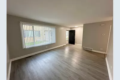 1719 E Roosevelt Road #4, Wheaton, IL 60187 - Photo 9