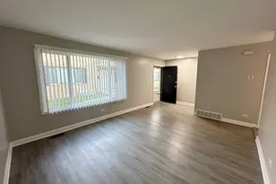 1719 E Roosevelt Rd, Wheaton, IL 60187 - Photo 9