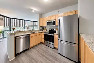 222 N Columbus Dr, Chicago, IL 60601 - Photo 5