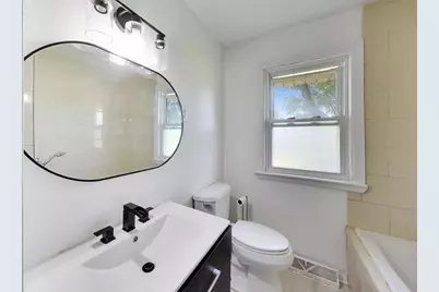 19112 S Champlain Avenue, Glenwood, IL 60425 - Photo 11