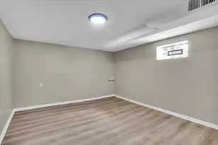 659 W 129th Pl, Chicago, IL 60628 - Photo 23
