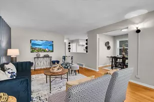 659 W 129th Pl, Chicago, IL 60628 - Photo 5