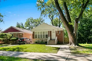 659 W 129th Pl, Chicago, IL 60628 - Photo 3