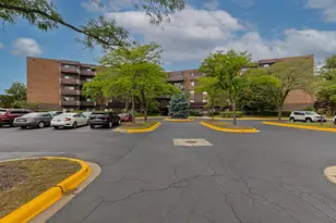 840 Wellington Ave, Elk Grove Village, IL 60007 - Photo 3