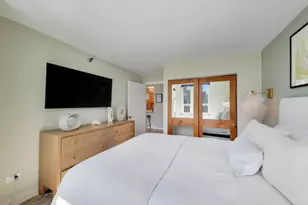 345 N La Salle Dr, Chicago, IL 60654 - Photo 9