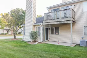 201 Brittany Dr, Streamwood, IL 60107 - Photo 17