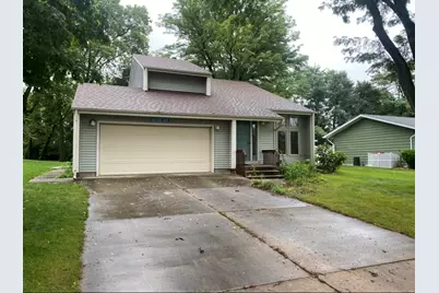 608 S Lainey Avenue, Ottawa, IL 61350 - Photo 3