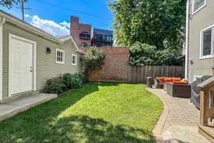 2135 W Montrose Ave, Chicago, IL 60618 - Photo 17