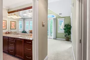 2135 W Montrose Ave, Chicago, IL 60618 - Photo 23