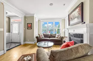 2135 W Montrose Ave, Chicago, IL 60618 - Photo 3