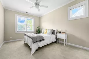 2135 W Montrose Ave, Chicago, IL 60618 - Photo 31