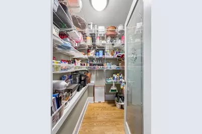 2135 W Montrose Avenue, Chicago, IL 60618 - Photo 11