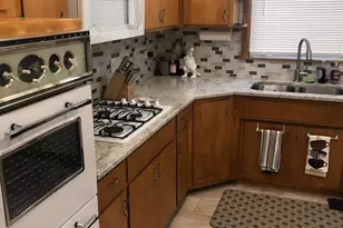 5631 N Parkside Ave, Chicago, IL 60646 - Photo 3