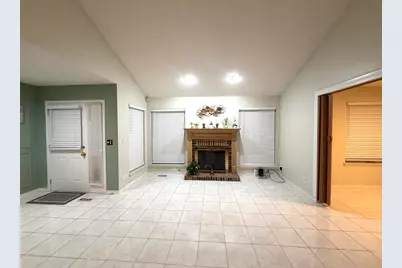 1541 Stevens Drive, Schaumburg, IL 60173 - Photo 5