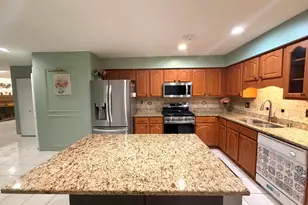 1541 Stevens Dr, Schaumburg, IL 60173 - Photo 9