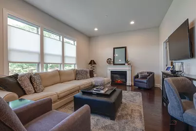 335 Camberley Lane, Lincolnshire, IL 60069 - Photo 11
