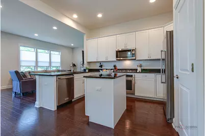 335 Camberley Lane, Lincolnshire, IL 60069 - Photo 7