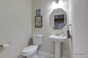 335 Camberley Ln, Lincolnshire, IL 60069 - Photo 31