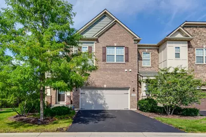 335 Camberley Lane, Lincolnshire, IL 60069 - Photo 1