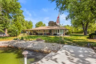 525 Sunrise Dr, Loda, IL 60948 - Photo 1