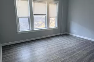 8211 S Escanaba Ave, Chicago, IL 60617 - Photo 25