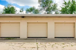 960 Beau Dr, Des Plaines, IL 60016 - Photo 21