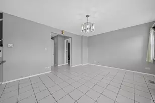 1964 Crescent Ln, Hoffman Estates, IL 60169 - Photo 13