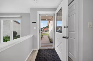 1964 Crescent Ln, Hoffman Estates, IL 60169 - Photo 3