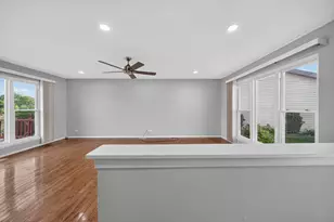 1964 Crescent Ln, Hoffman Estates, IL 60169 - Photo 5