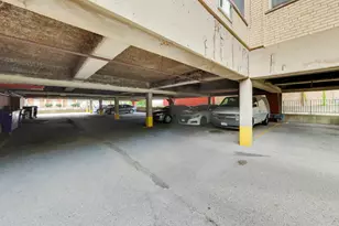 6040 N Troy St, Chicago, IL 60659 - Photo 27