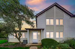 120 Inverrary Ln, Deerfield, IL 60015 - Photo 1