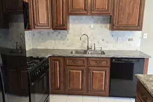 3013 Dorothy Dr, Aurora, IL 60504 - Photo 5