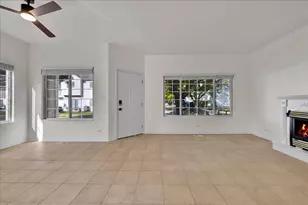 129 Braxton Ln, Aurora, IL 60504 - Photo 3