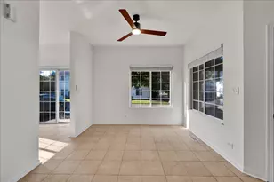 129 Braxton Ln, Aurora, IL 60504 - Photo 9