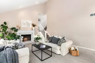 1923 Hillside Ln, Lisle, IL 60532 - Photo 7